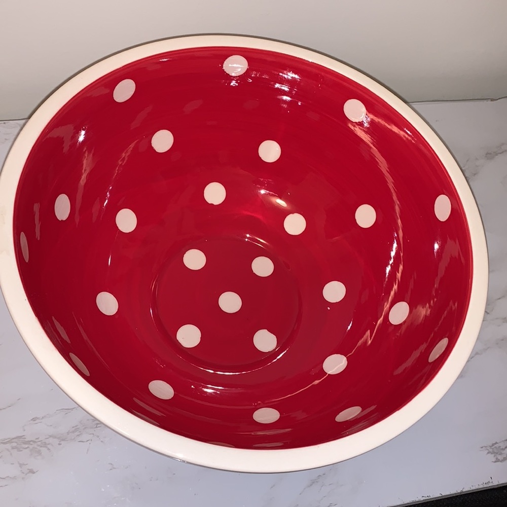 Round striped and polka dotted bowl